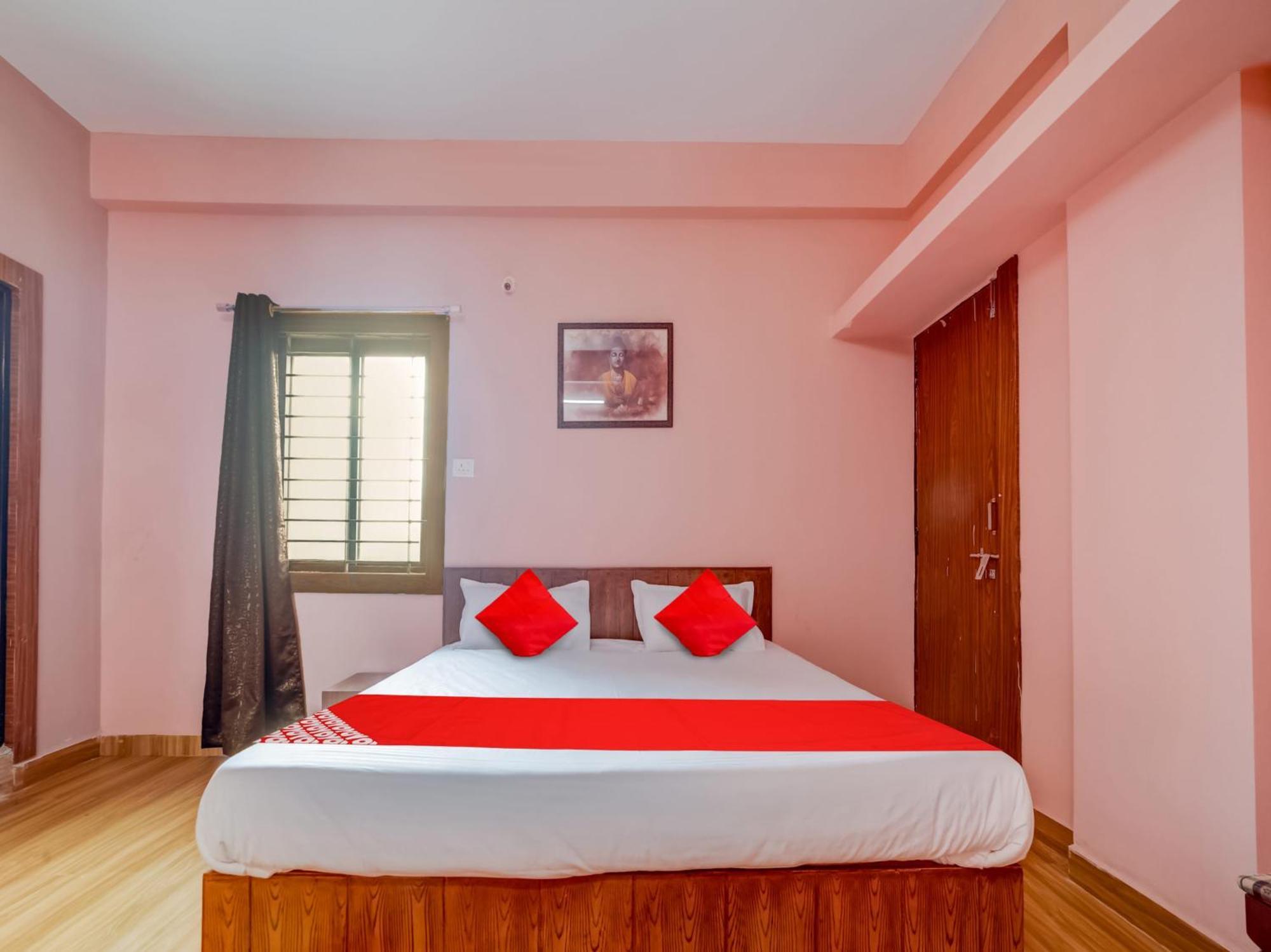 בהופאל Hotel O Crown Square מראה חיצוני תמונה