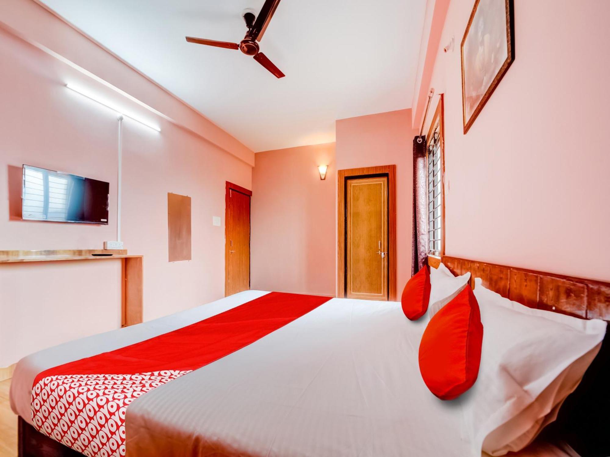בהופאל Hotel O Crown Square מראה חיצוני תמונה
