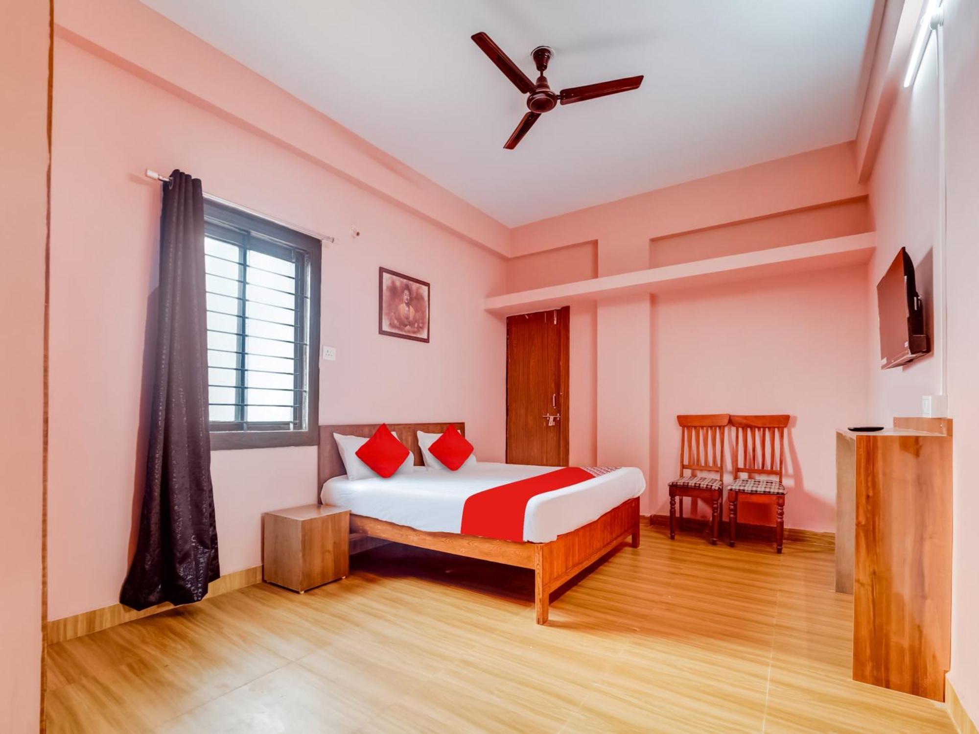 בהופאל Hotel O Crown Square מראה חיצוני תמונה